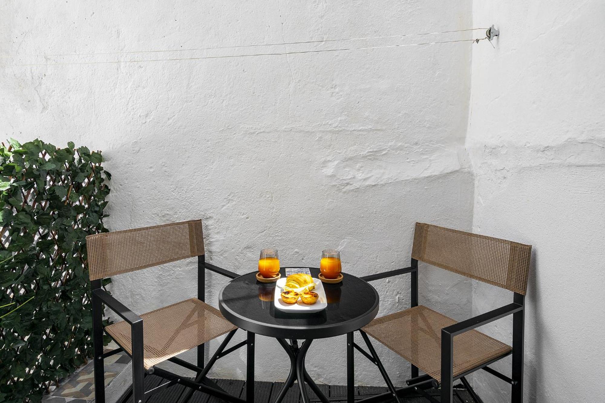 Whome Stylish Family Residence In The Heart Of Chiado リスボン エクステリア 写真